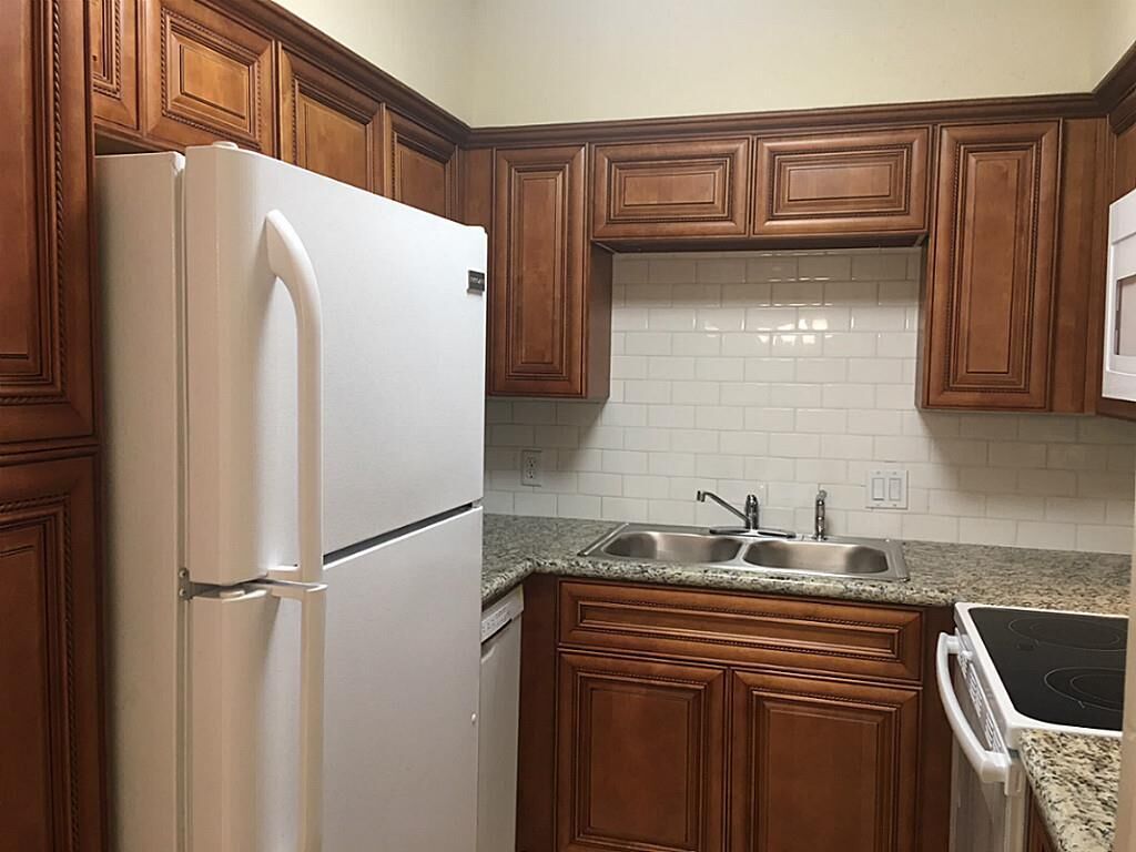 Property Photo:  2601 Bellefontaine Street C312  TX 77025 