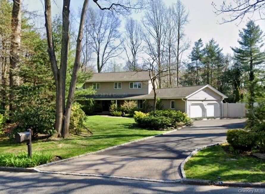 Property Photo:  42 Hearthstone Drive  NY 11746 