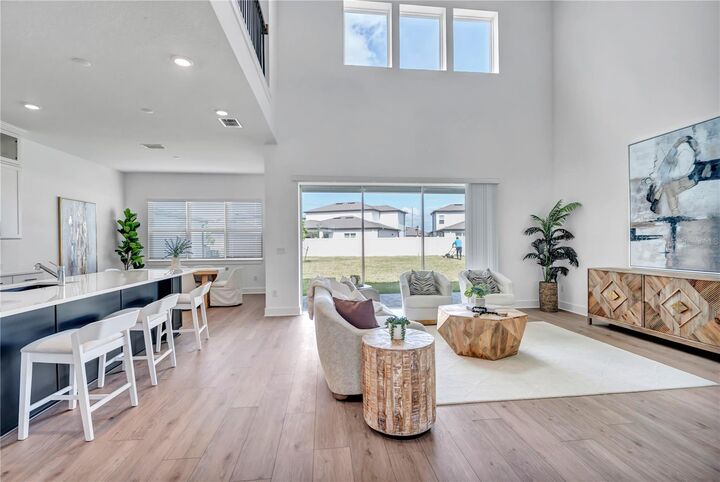 Property Photo:  6962 Jared Oaks Drive  FL 33545 