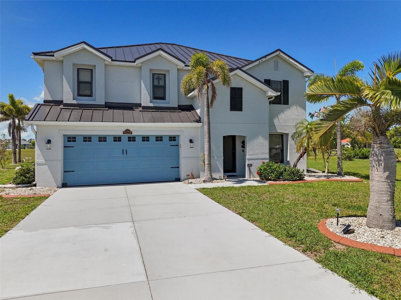 Property Photo:  17304 Vagabond Circle  FL 33955 