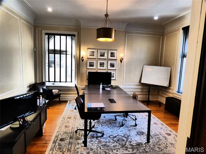 Property Photo: 4512 West Pine Boulevard MO 63108