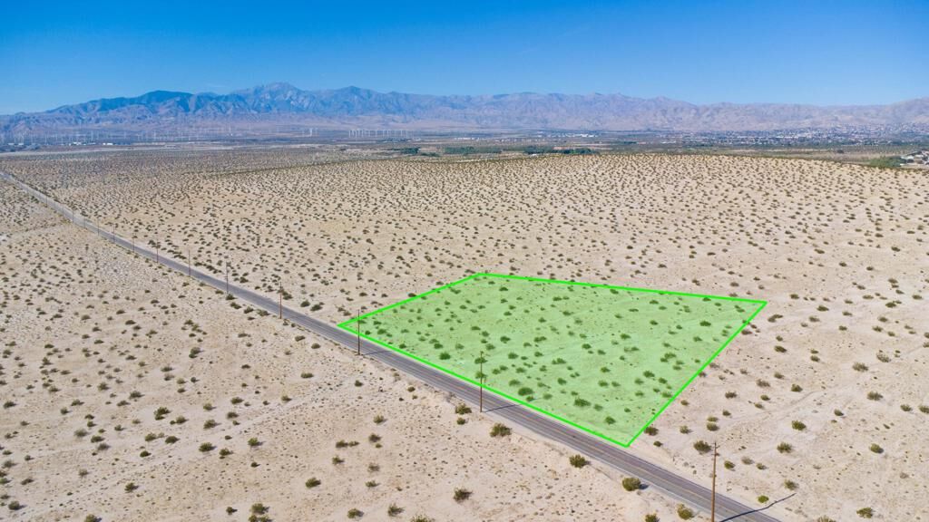 Property Photo:  5 Varner Road  CA 92234 