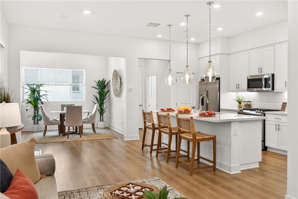 Property Photo:  1682 W Lexington Lane  CA 90732 