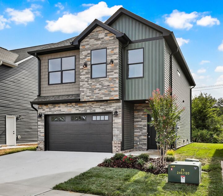 Property Photo:  537 Charleston Cove Way  TN 37043 