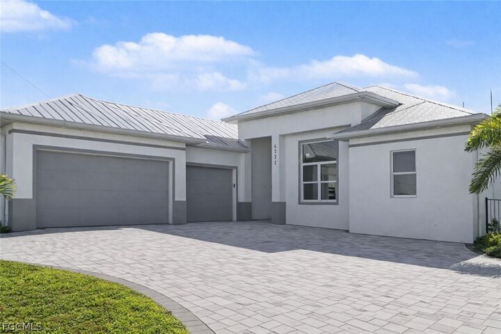 Property Photo:  4222 SW 19th Place  FL 33914 