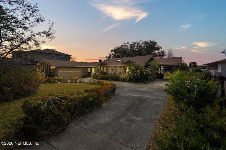 Property Photo:  500 Broward Road  FL 32218 