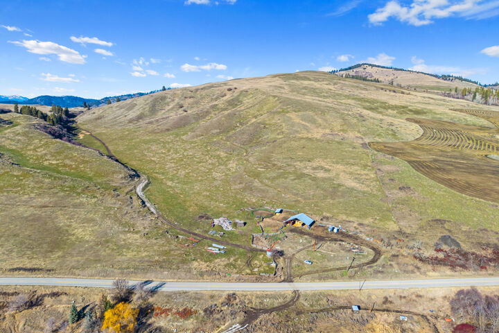 Property Photo:  2697 Bridgeman-Rettinger Rd  WA 99141 