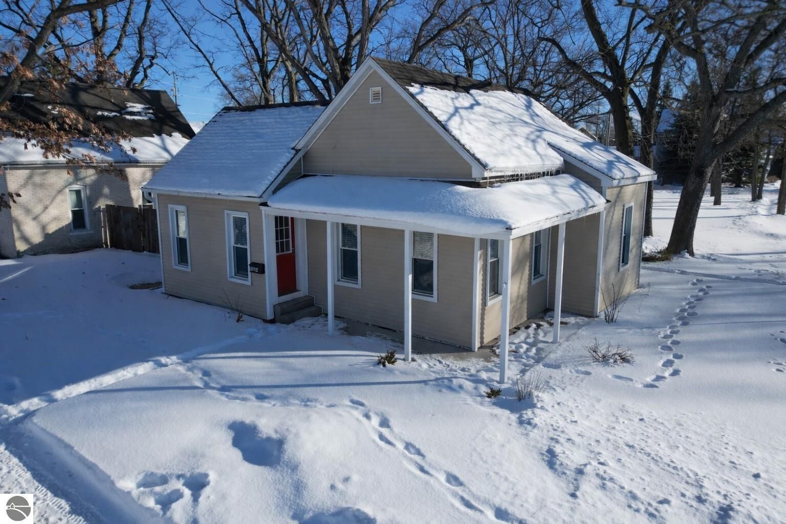 Property Photo:  1004 Boyd Avenue  MI 49686 
