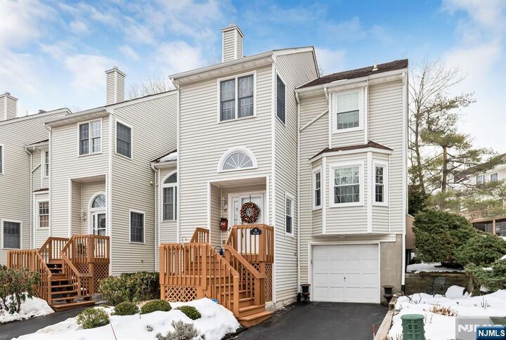 Property Photo:  76 Ryan Lane 1001  NJ 07035 