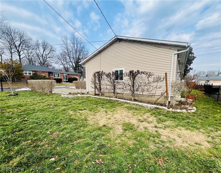 Property Photo:  2275 Edwin Avenue  OH 44314 