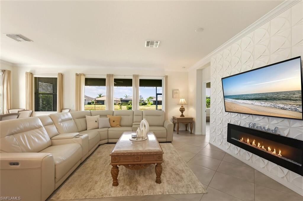 Property Photo:  2275 Dancy St  FL 34120 