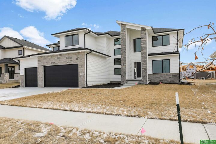 Property Photo: 5717 N 197th Avenue NE 68022