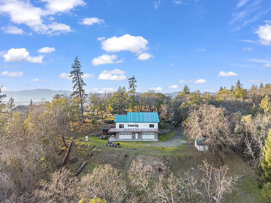 Property Photo:  111 Lance Drive  OR 97526 