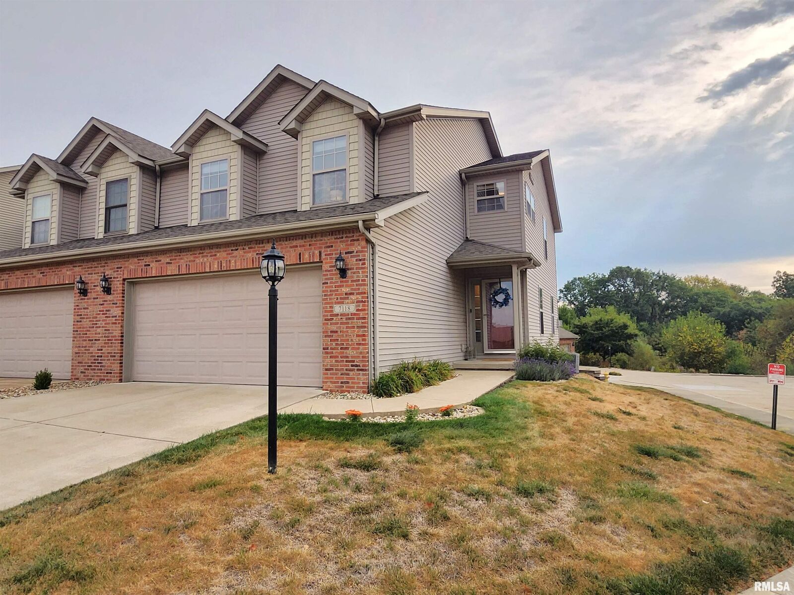 Property Photo: 7118 N Thomas Davis Drive IL 61615