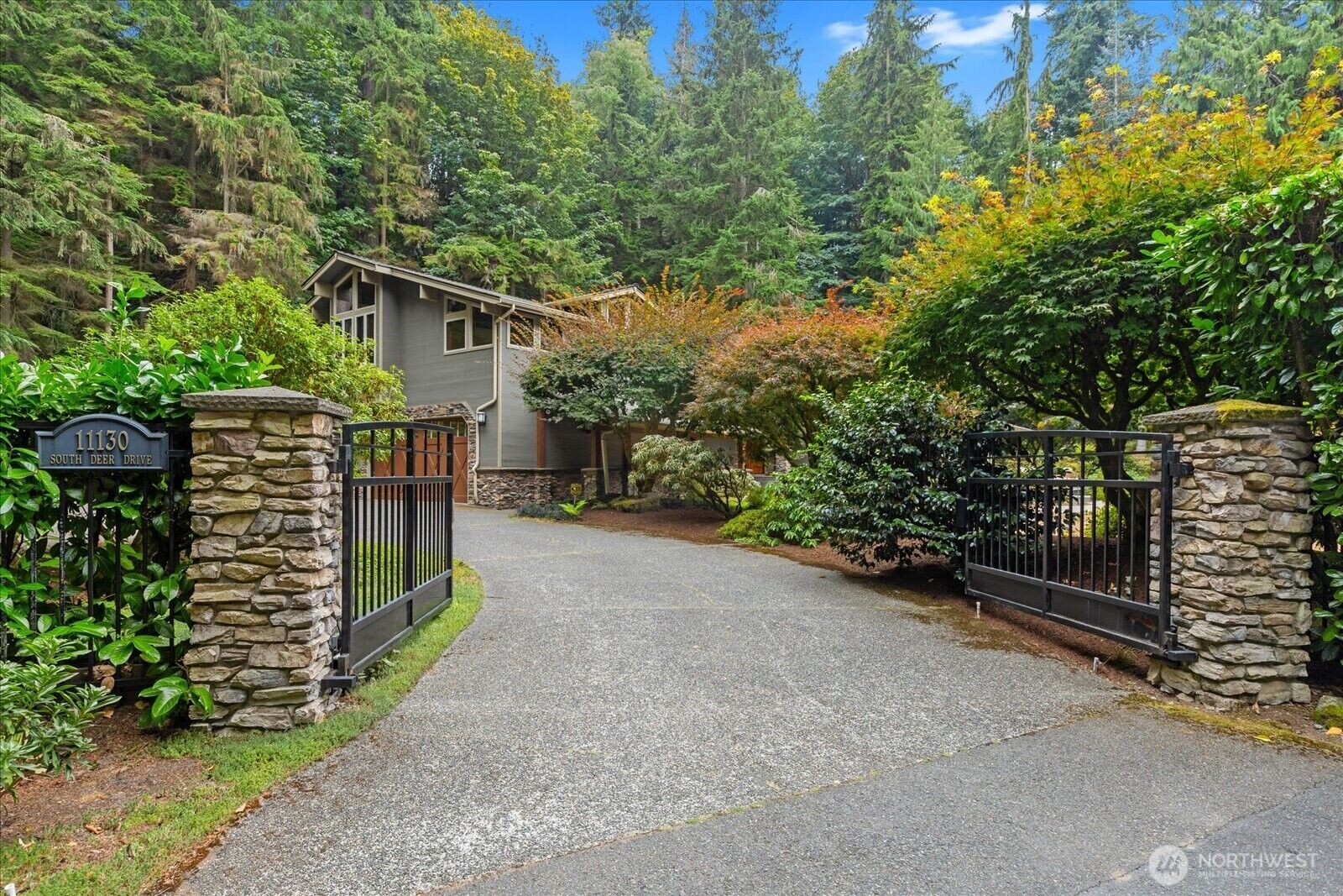 Property Photo: 11130 S Deer Drive WA 98020