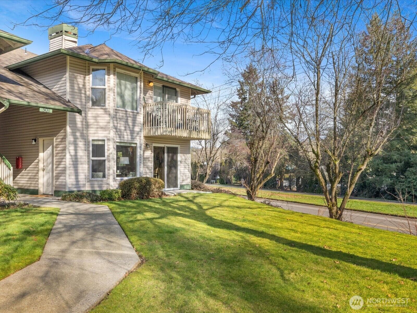 Property Photo:  301  9th Street 2  WA 98290 