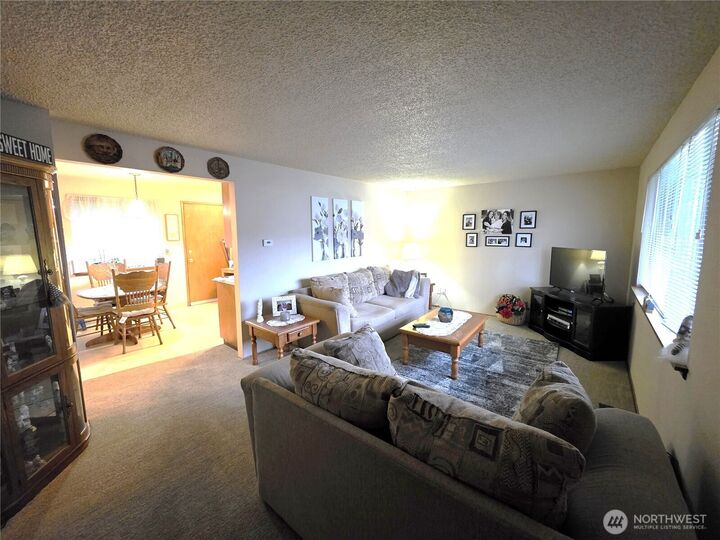 Property Photo:  815 S Alder Street  WA 98405 