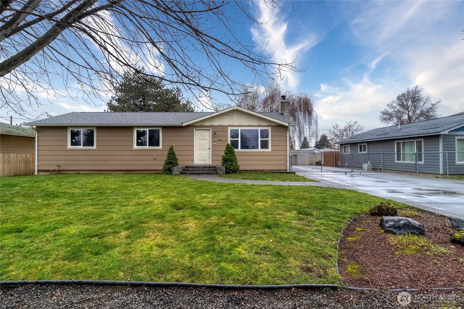 Property Photo:  446  Holly Street  WA 99362 