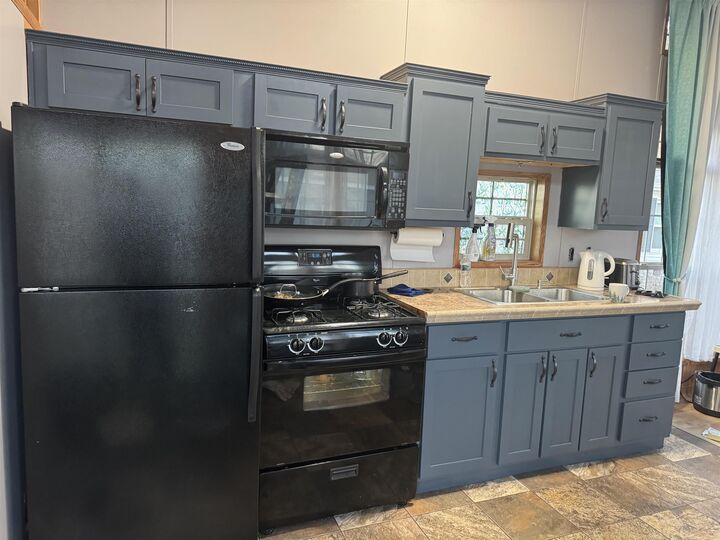 Property Photo: 409 Spruce Drive IL 61008