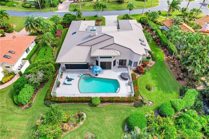 Property Photo:  4194 SW Gleneagle Circle  FL 34990 