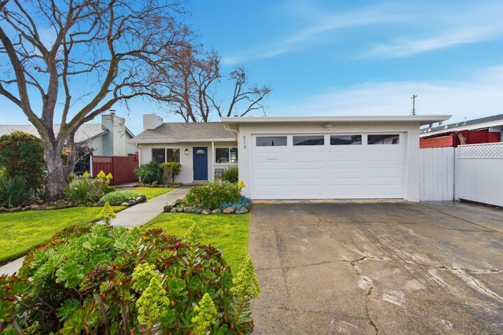 Property Photo: 513 Chesterton Avenue CA 94002