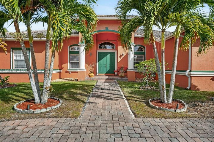 Property Photo: 16741 SW 282nd St FL 33030
