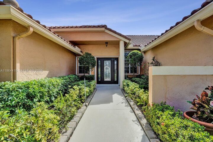 Property Photo: 1614 Eastlake Way FL 33326