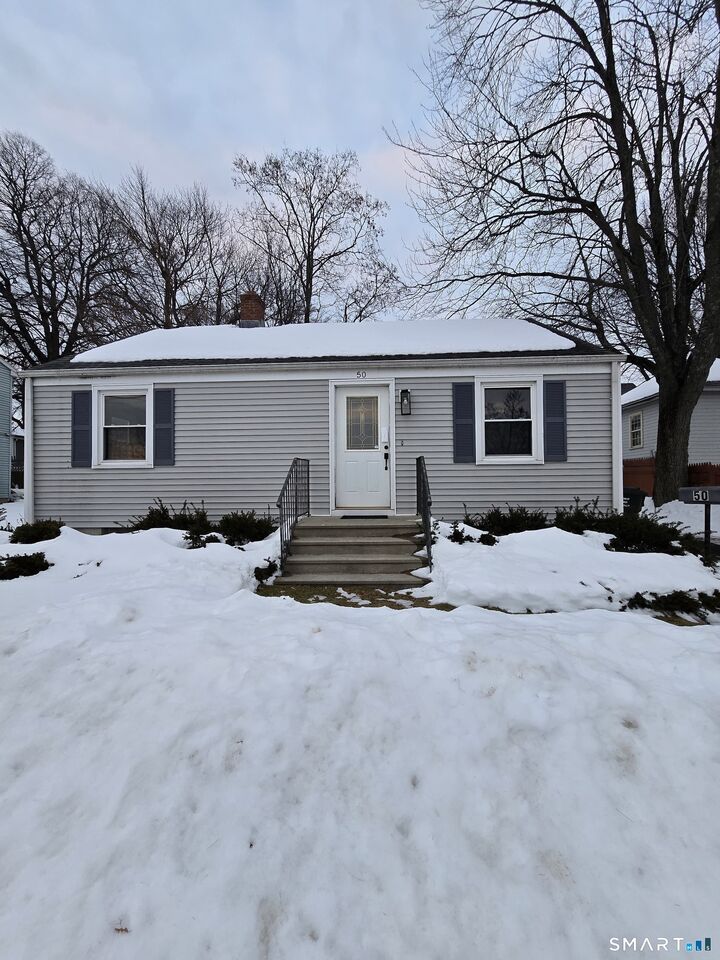 Property Photo:  50 Hillcrest Avenue  CT 06110 