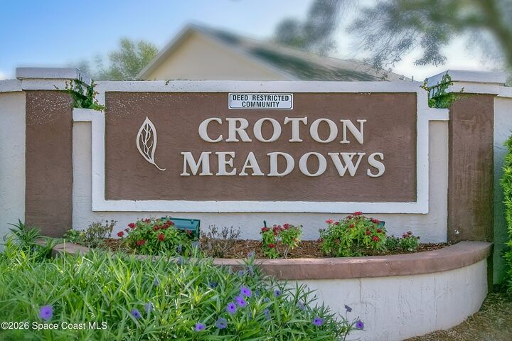 Property Photo: 1934 Glen Meadows Circle FL 32935