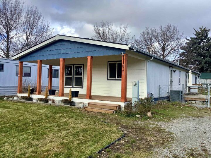 Property Photo:  11621 E Ermina Ave  WA 99206 