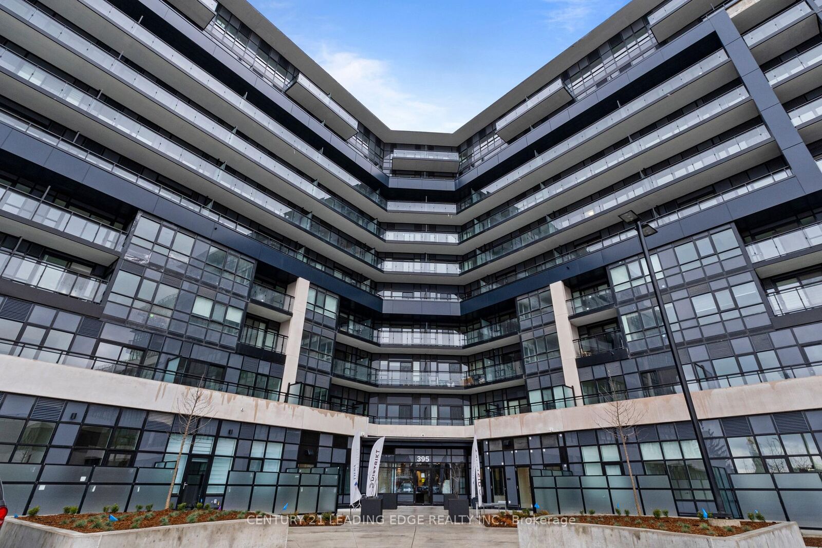 Photo de la propriété:  395 Dundas Street W 614  ON L6M 5R8 