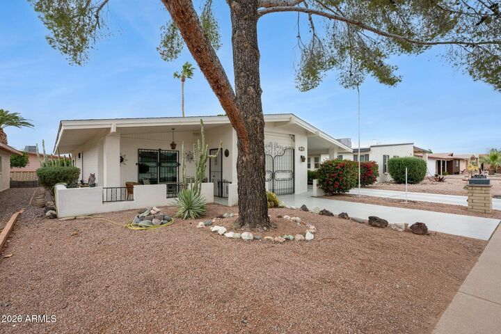 Property Photo: 2136 N Stockton Place AZ 85215