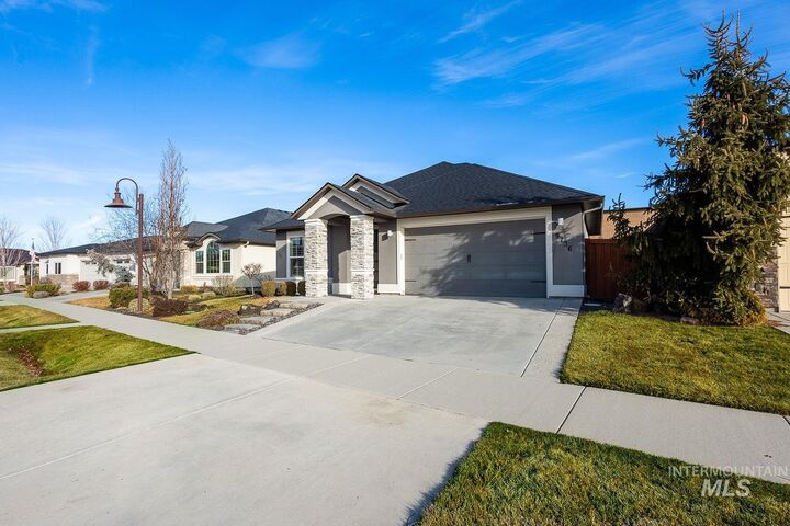 Property Photo:  9736 W Wildbranch Drive  ID 83669 