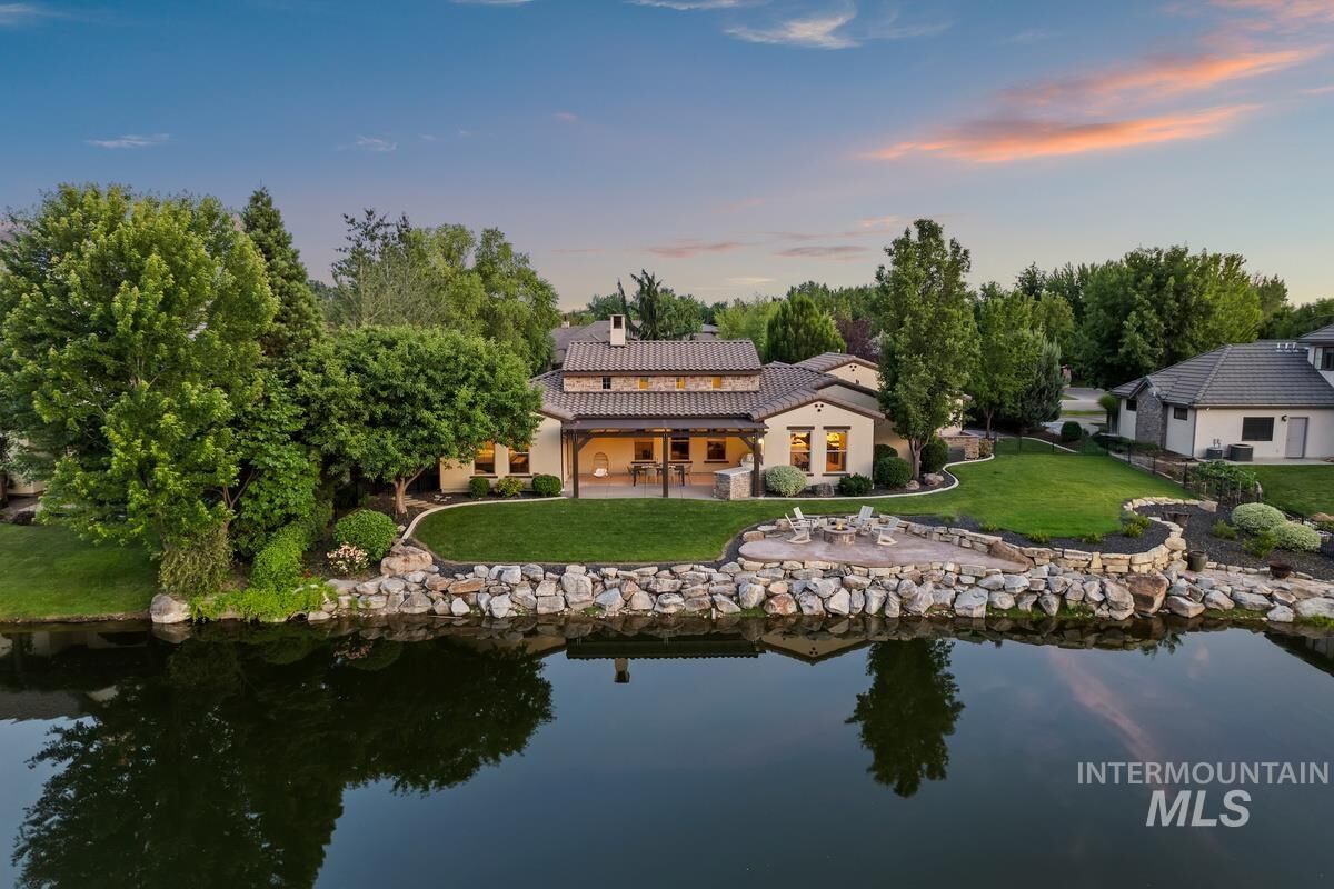 Property Photo: 966 W Watersford Dr. ID 83616