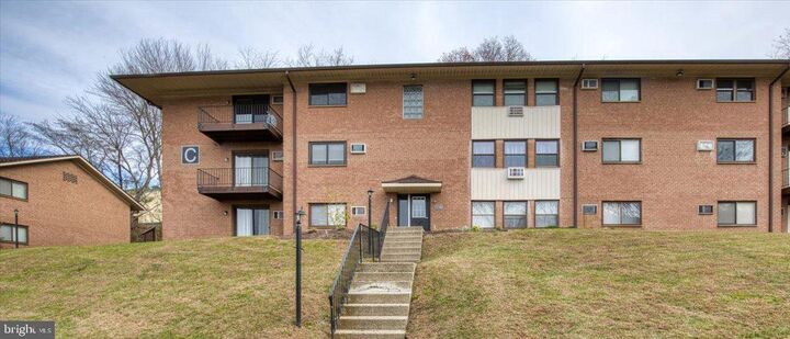 Property Photo: 1016 W Baltimore Pike C 5 PA 19063