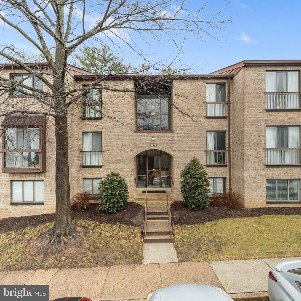 Property Photo:  2073 Royal Fern Court 34/21B  VA 20191 