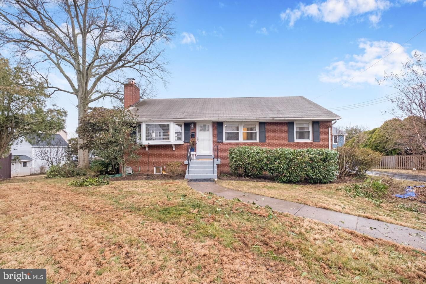 Property Photo:  2504 Kenilworth Street N  VA 22207 
