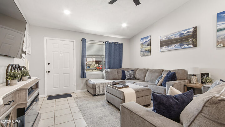 Property Photo: 4078 Woodridge Road FL 32405