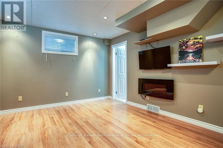 Photo de la propriété:  19 Peachtree Crescent Lower  ON N1H 8K5 