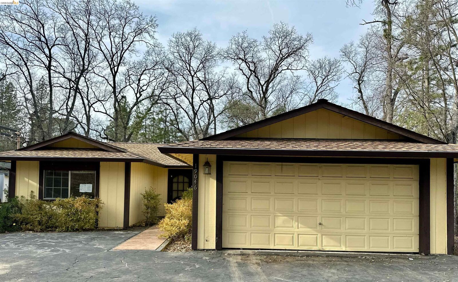 Property Photo: 19046 Digger Pine St CA 95321