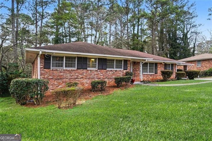 Property Photo: 3281 Annelaine Drive SW GA 30311