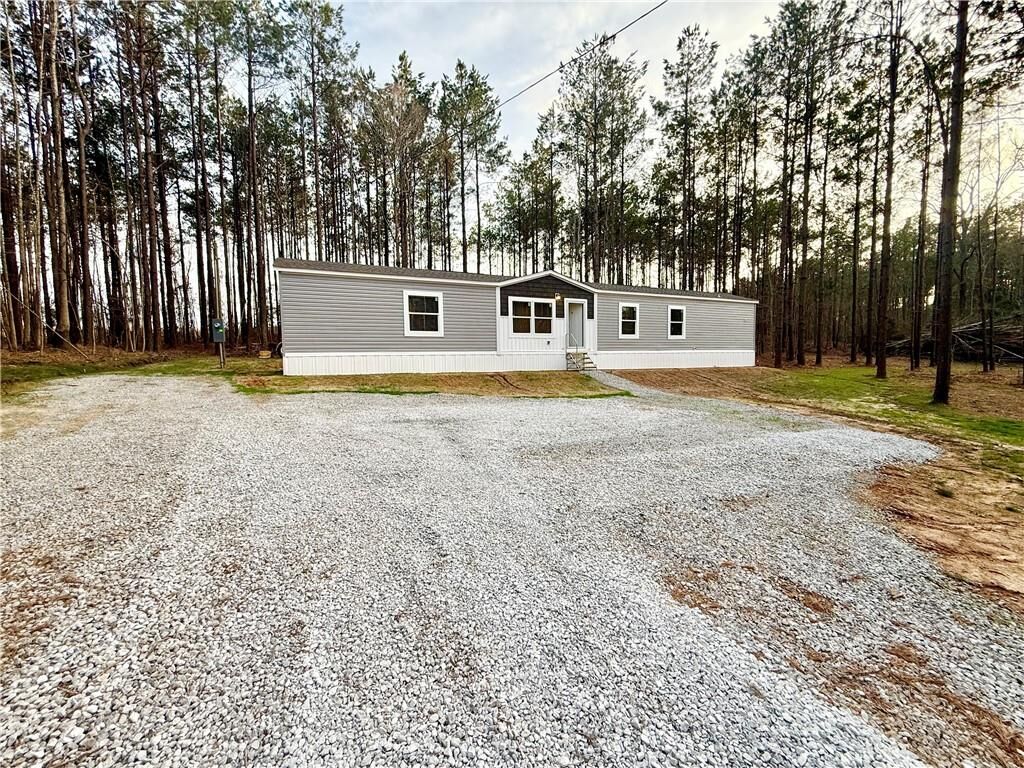 Property Photo: 439 Hwy 772 E Highway LA 71342