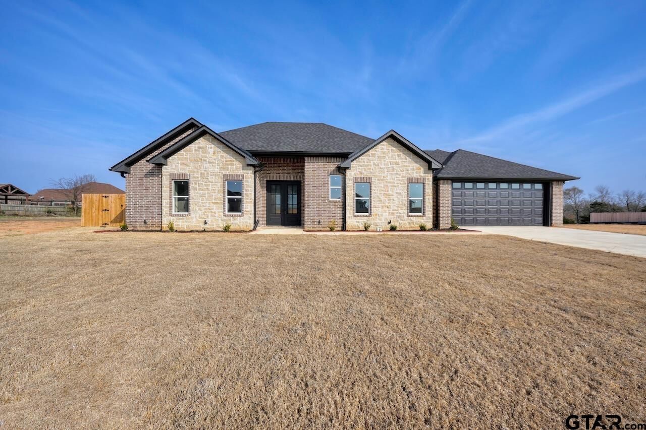 Property Photo: 636 Prince Ln TX 75704