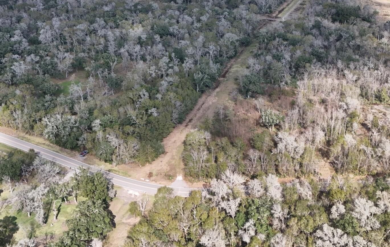 Property Photo:  0000 County Road 409  TX 77480 