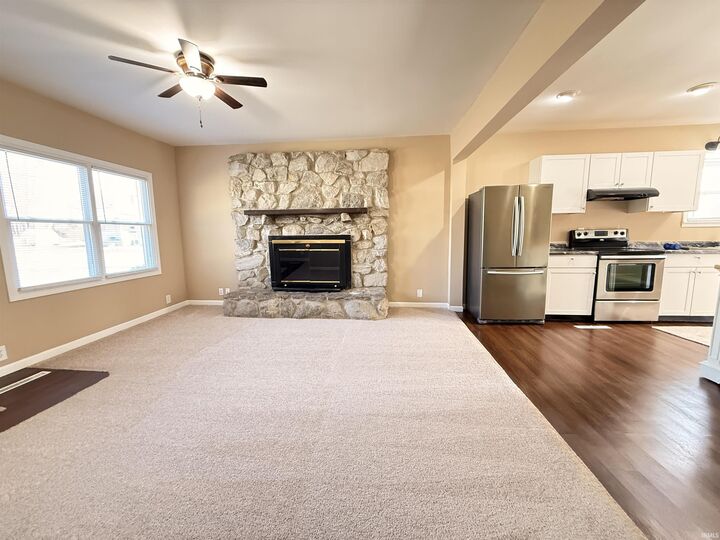 Property Photo: 321 E Poplar Street IN 47601