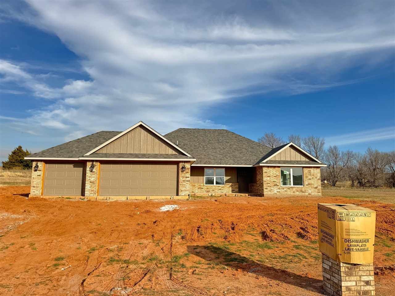 Property Photo:  156 Weaver Way  OK 73541 