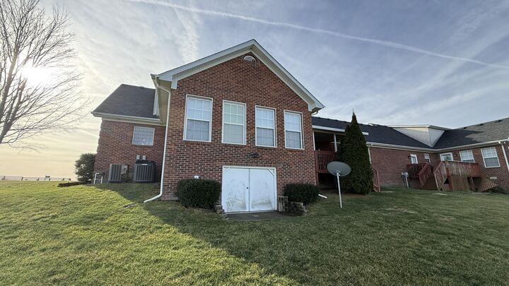 Property Photo: 100 South Court A KY 40475