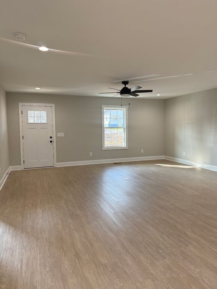 Property Photo:  200 Ray St  TN 37160 