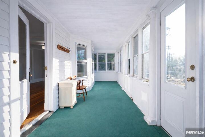 Property Photo:  754 Wyckoff Avenue  NJ 07481 