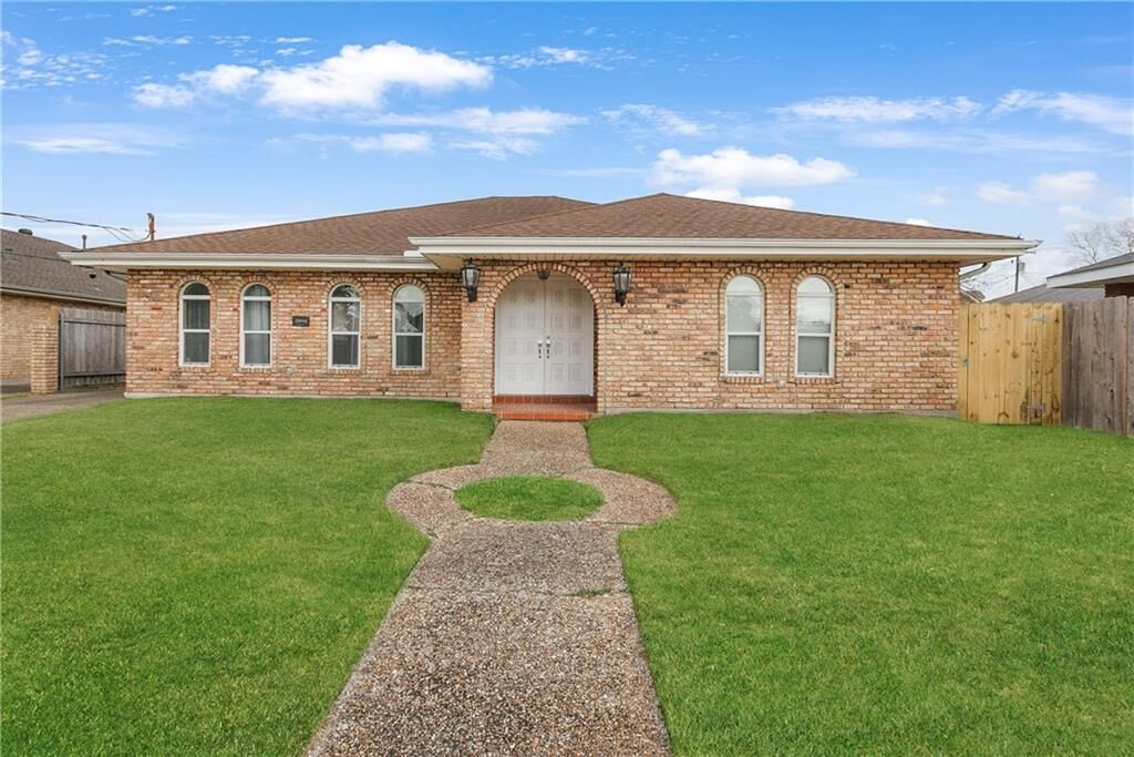 Property Photo: 3909 Augusta Street LA 70001